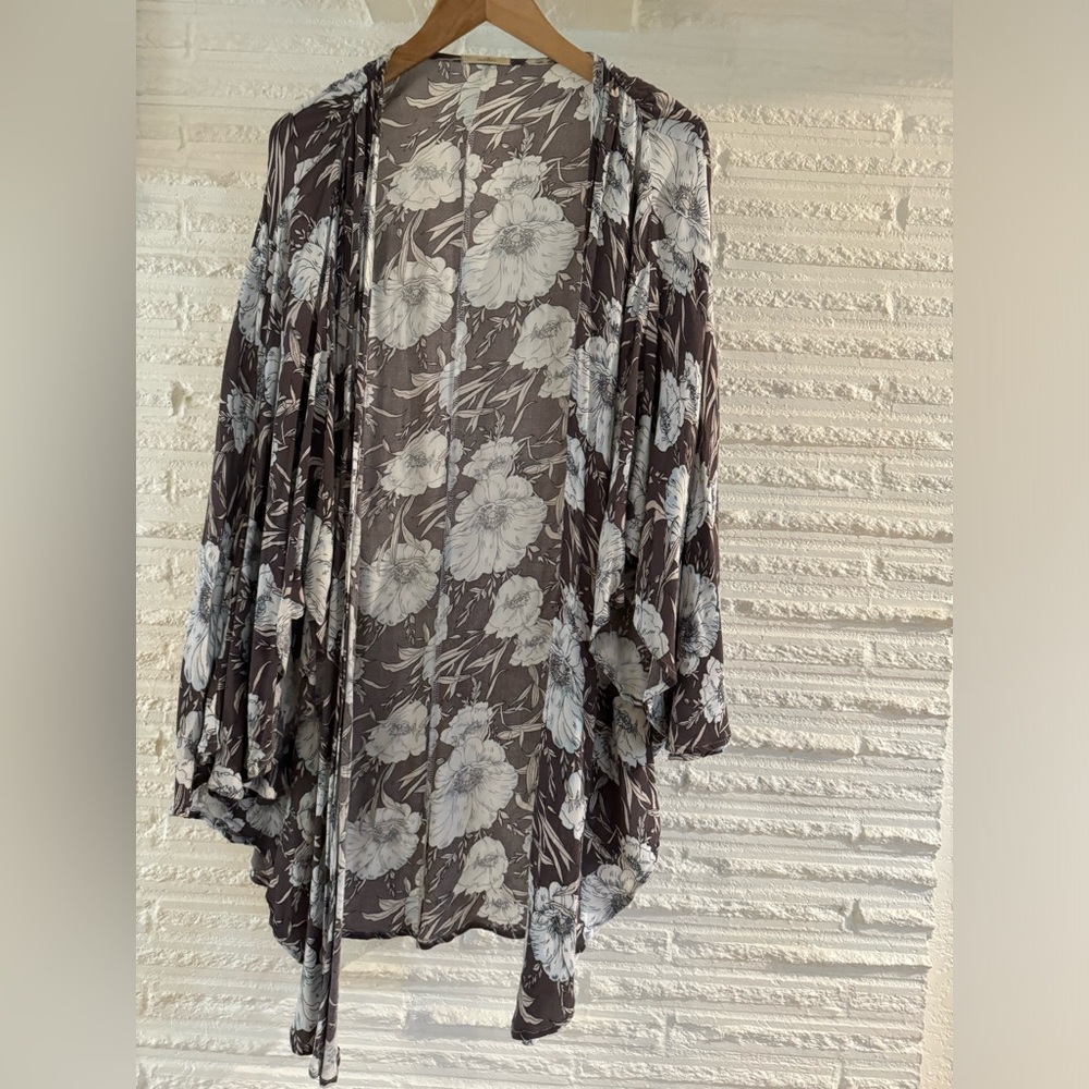 Flowy floral cardigan